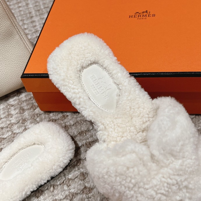 Hermes Slippers